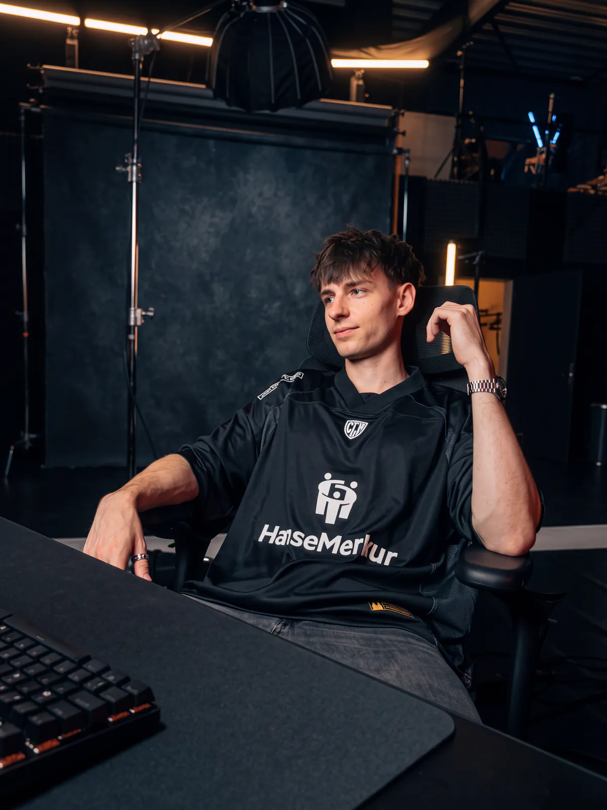 Attix of CGN Esports wearing the Pro Kit 2026 jersey